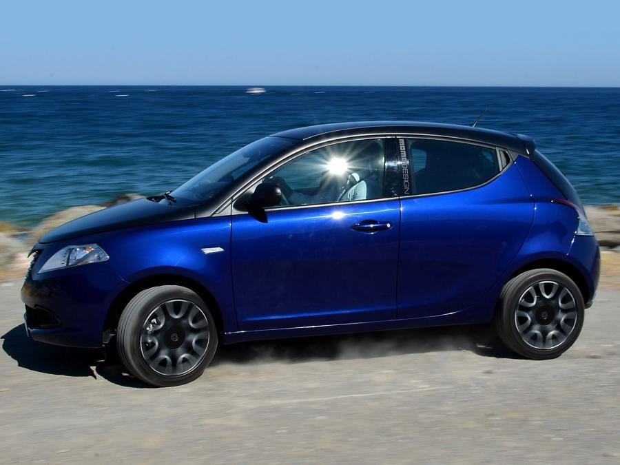  Lancia Ypsilon S by MomoDesign 2013 года  (фото 18 из 37)